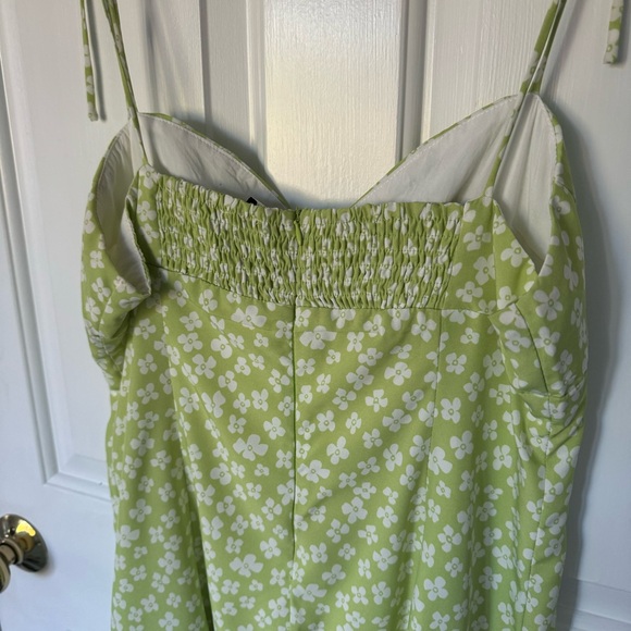 Princess Polly Flower Dress - Picture 2 of 4